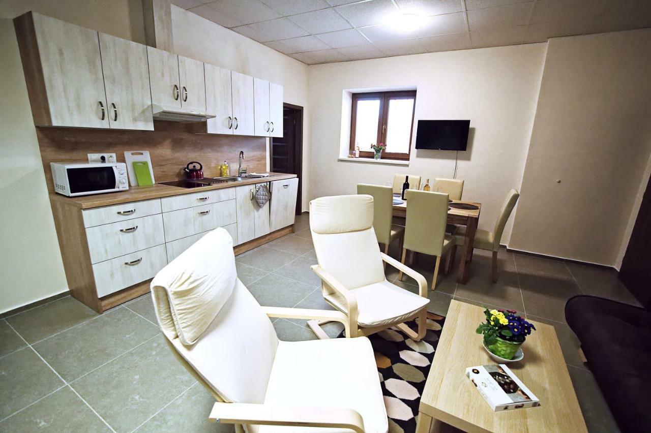 "U Capa" Krasny Apartman V Sedleci سيدليك المظهر الخارجي الصورة