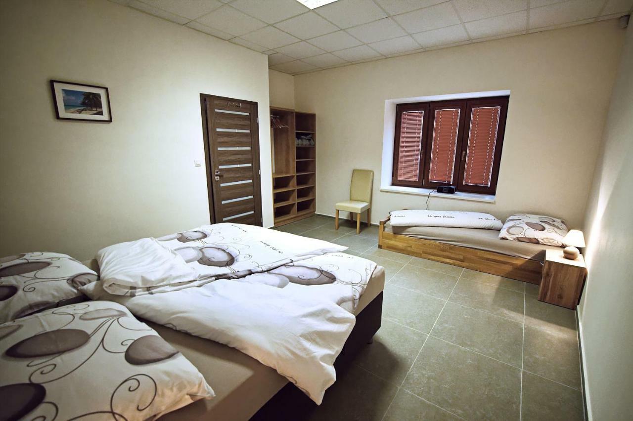 "U Capa" Krasny Apartman V Sedleci سيدليك المظهر الخارجي الصورة